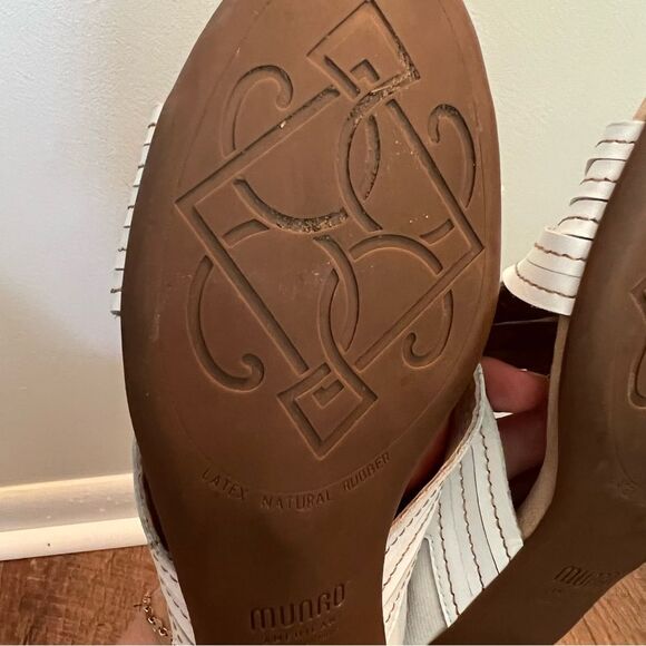 Munro Kelsey Open-Toe Sandal, Slide, White Leather, 2 inch heel, Size 10 N - Picture 10 of 13